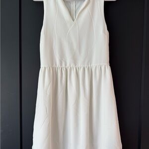 White sleeveless dress - perfect for bride